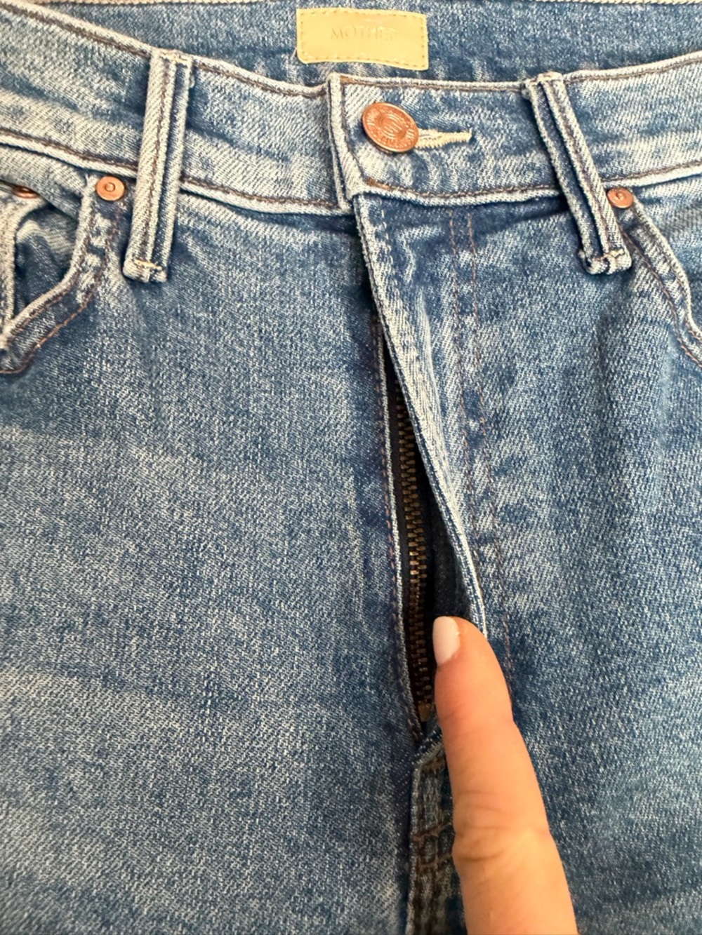 Mother The Insider Ankle jeans in Bloom And Doom Sz 28 Blue ripped - Picture 6 of 15